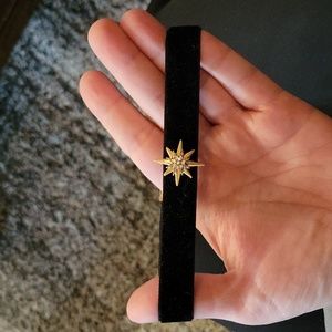 Velvet choker